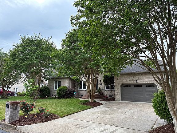 4th image of 416 Brougham Ct