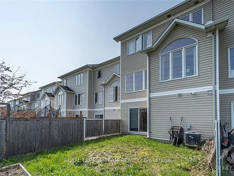 258 Forestbrook St — Photo 4