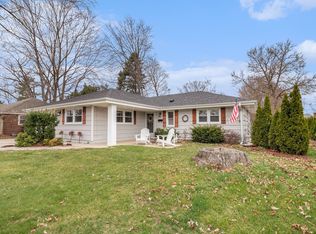 3804 Grove Ave, McHenry, IL 60050