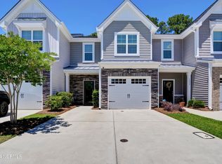 1037 Summer Woods Dr, Wilmington, NC 28412