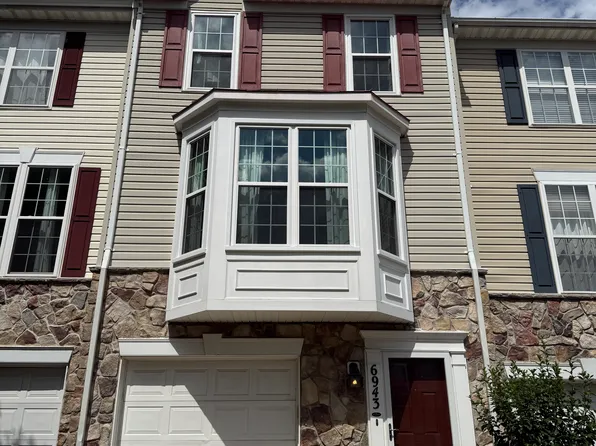 6943 Lerwick Ct, Alexandria, VA 22315