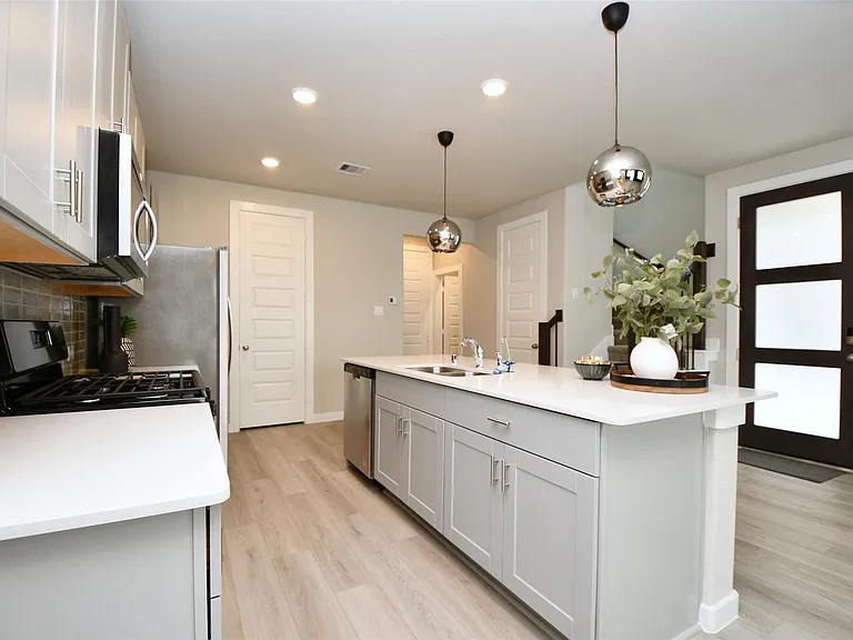 4212 Lyons Fall Dr — Photo 11