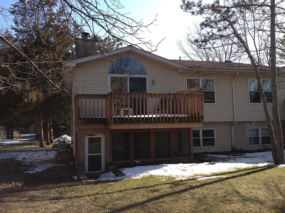 deck and screened in porch