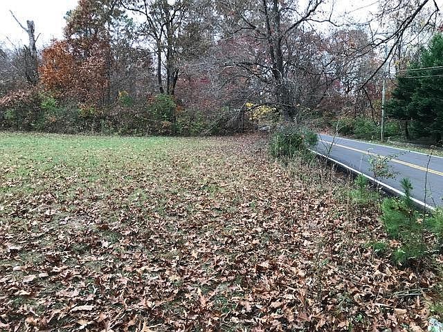 1st image of 2425 Spring Hill Rd