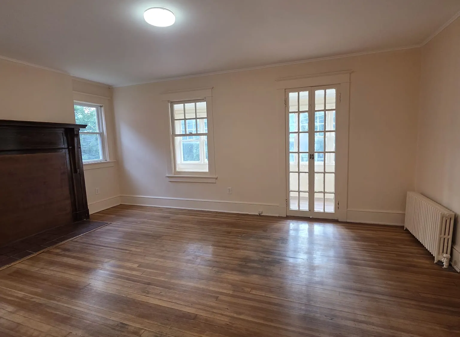 3 bed, 1600 sqft, $2,100 — Photo 1