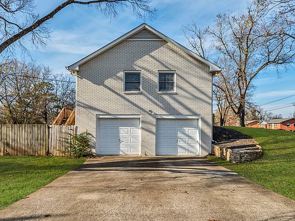 5th image of 465 Westcrest Dr