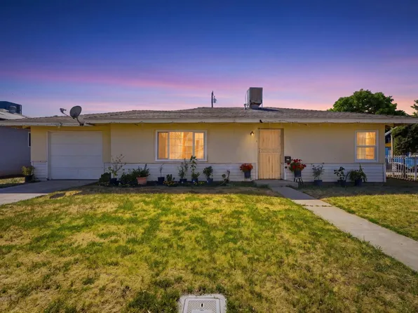 2031 Kenmore Dr W, Fresno, CA 93703