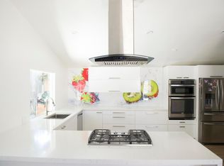 5647 Comanche Ave, Woodland Hills, CA 91367
