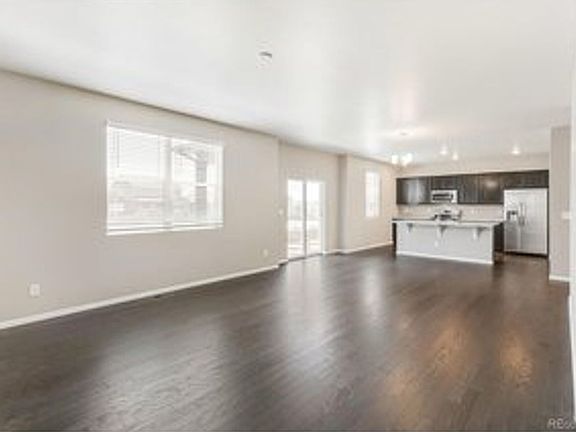 3rd image of 1582 Clarendon Dr
