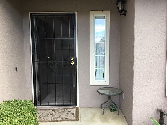 4th image of 581 Verona Pl