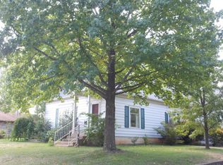 214 W Maple St, West Plains, MO 65775