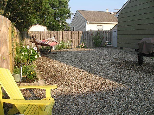 2nd image of 3253 Meadow St