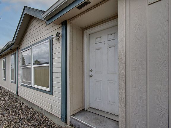 3rd image of 10905 NE 69th St #7