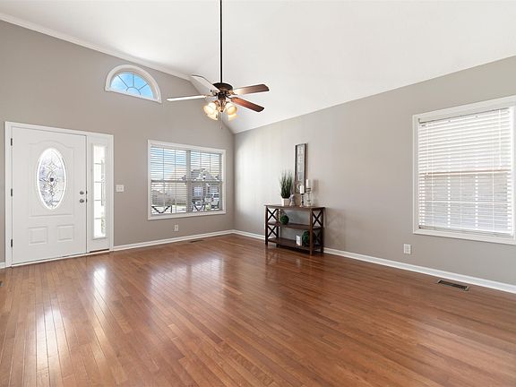 3rd image of 3718 Clearwood Ln