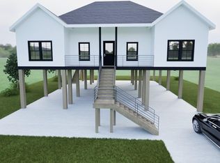 560 Cedar Ave, Pass Christian, MS 39571