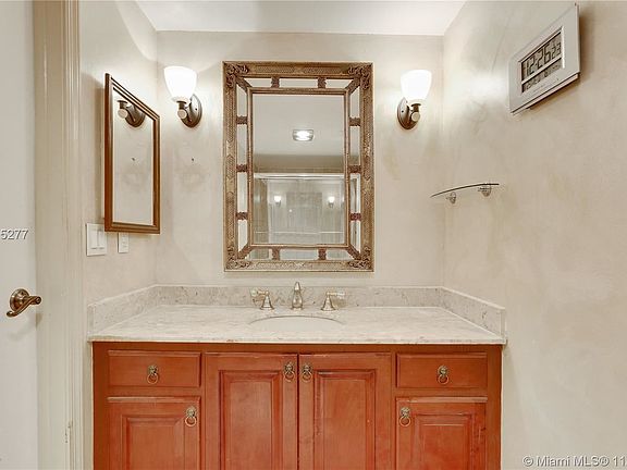 2nd image of 1800 NE 114th St Penthouse 10