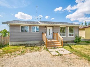 216 2nd St E, Lashburn, SK S0M1H0