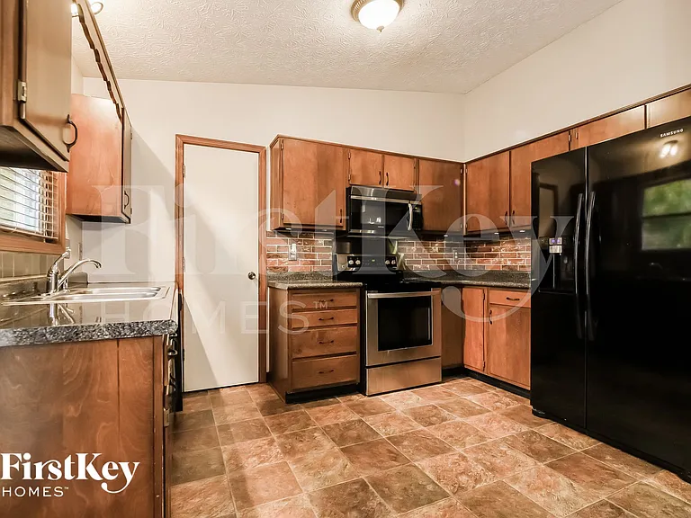 6317 Watercrest Way — Photo 5