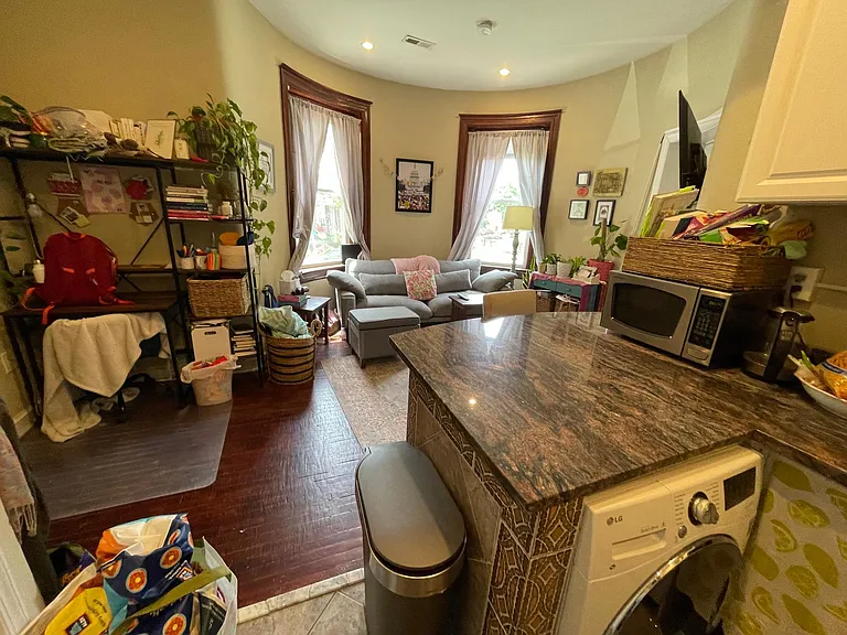 1425 Allison St NW #C — Photo 1