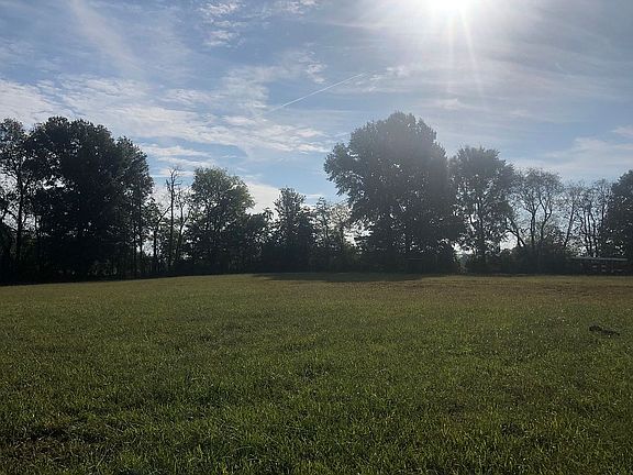 2nd image of 3837 Sango Rd
