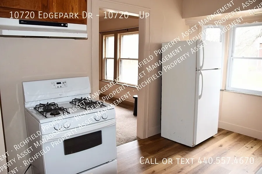 3 bed, 1.0 bath, 1296 sqft, $1,449 — Photo 4