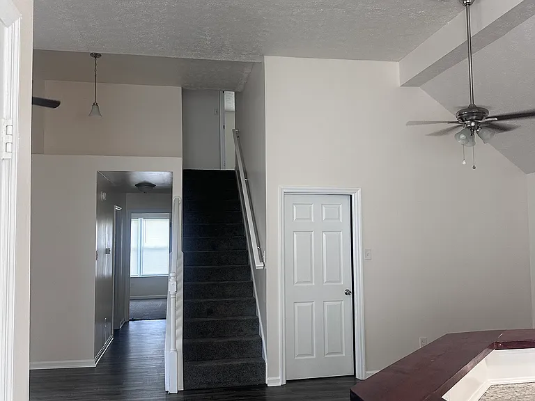 109 Copperfield Ln — Photo 7