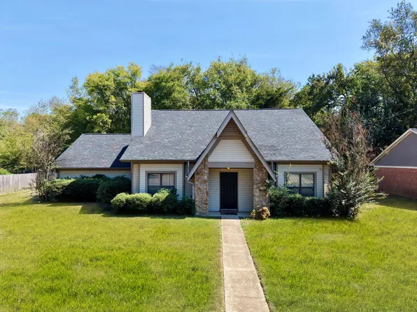 903 Ashley Ln, Tupelo, MS 38801