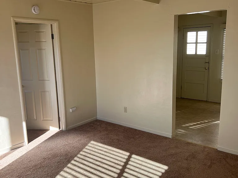 20970 Chester St — Photo 3