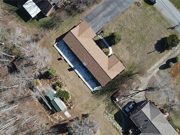 4th image of 1055 Whispering Pines Dr