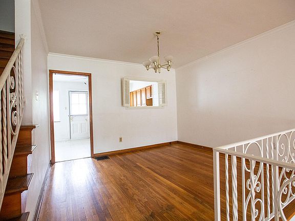 4th image of 1658 Elmwood Ave