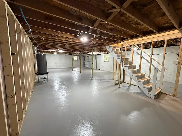 704 2nd Street Dr SW — Photo 17