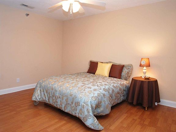 2nd image of 623 Wyndhurst Dr Unit 114
