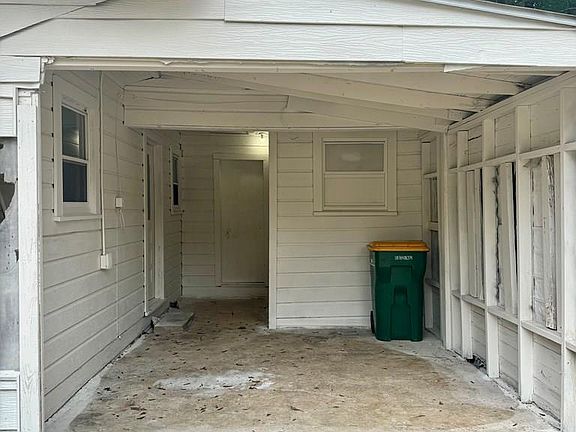 2nd image of 501 Martine St
