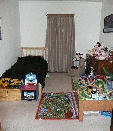4th image of 451 Wilsie St