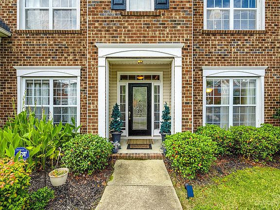 2nd image of 11323 Huntington Meadow Ln