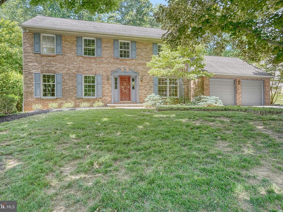 1st image of 140 Fairhill Dr