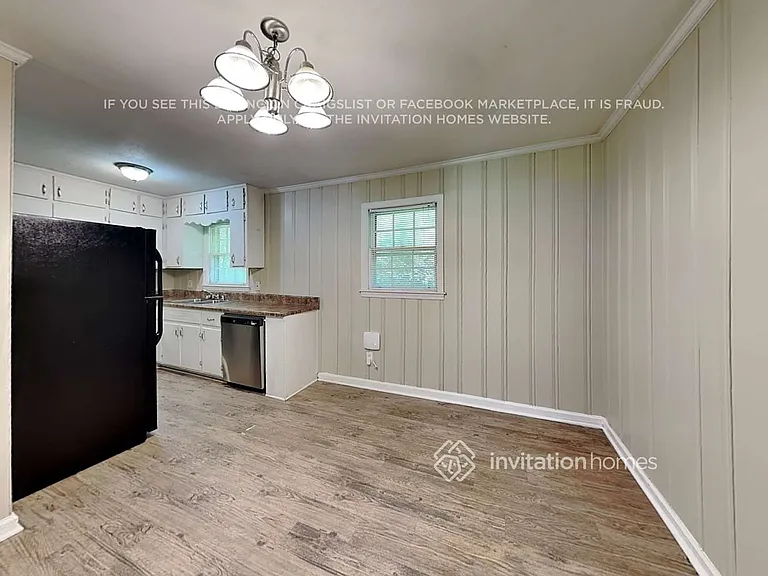 4555 Wesley Dr — Photo 9