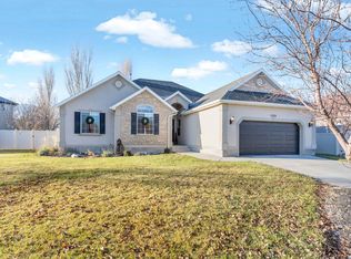 1289 S Lake View Terrace Rd, Saratoga Springs, UT 84045