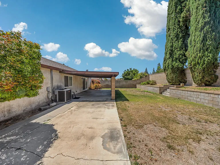 7750 Perlite Ave — Photo 38