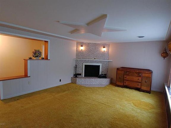4th image of 102 Hines St