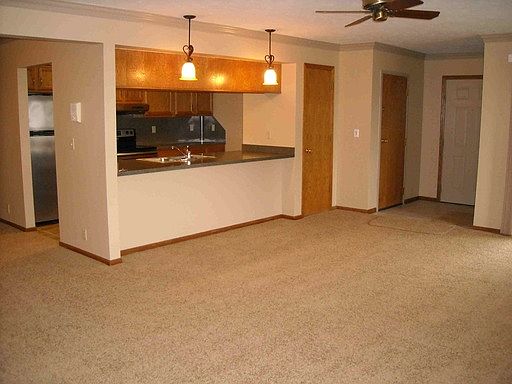 3rd image of 2908 S 123rd St
