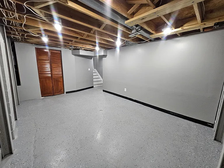1792 Plains Blvd — Photo 28