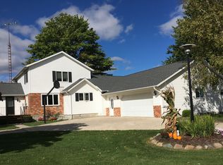 45 Seltzer Rd, Croswell, MI 48422