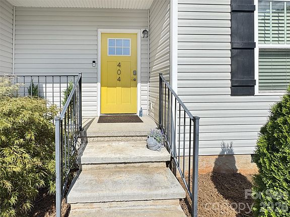 4th image of 404 Skipwith Pl