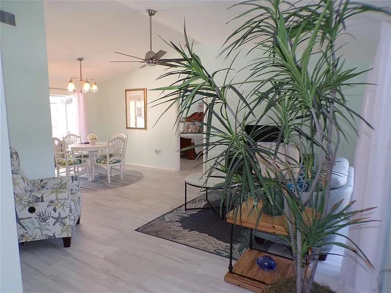 15624 Hennipen Cir — Photo 3