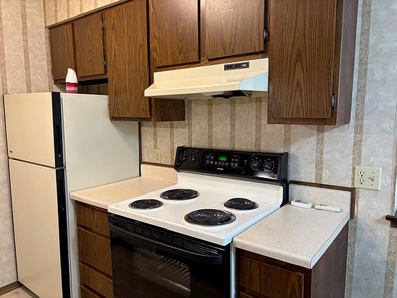 5th image of 5620 Beachwood Dr #E