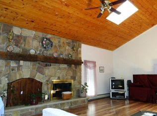 48 Carol Dr, Succasunna, NJ 07876