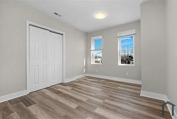 2533 Christian St — Photo 14