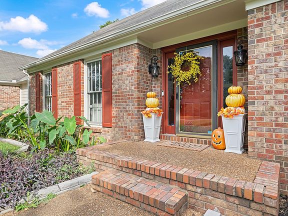 5th image of 1706 Haynes Dr