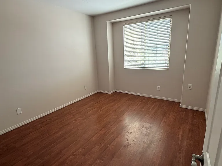 3045 W Newgrove St — Photo 21